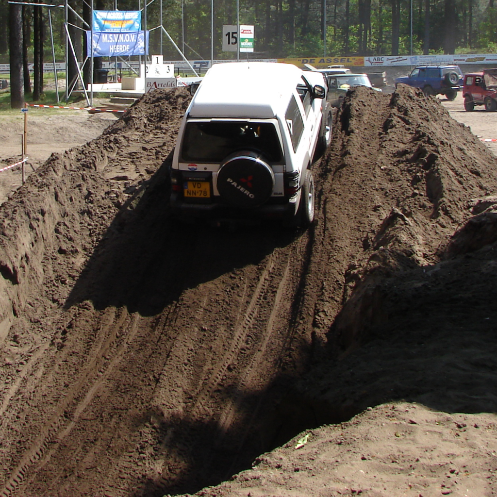 Mitsubishi Pajro - Heerde
